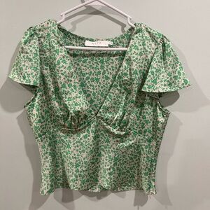 ASTR Women's Green Floral Top